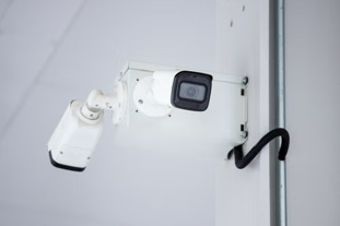 Dome video surveillance camera